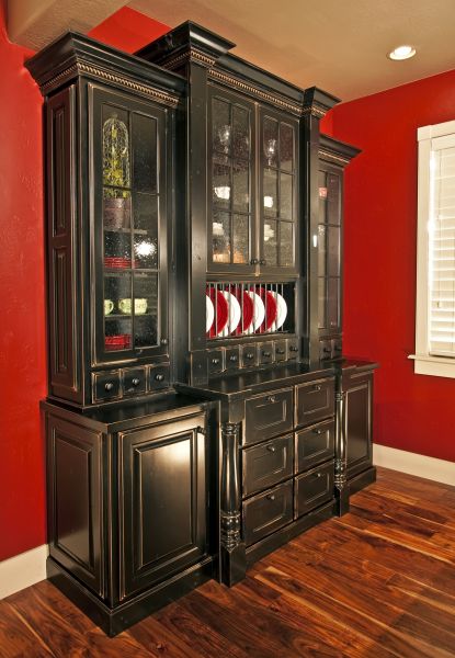 Hutch Installation in Edmonds